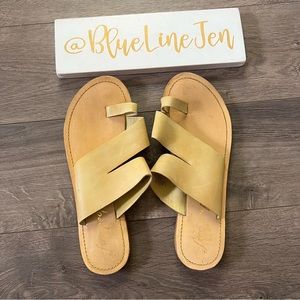Free People Abilene One Toe Leather Sandals NWOT